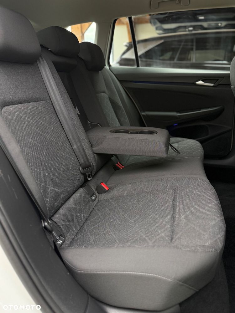 Volkswagen Golf 1.5 eTSI Life DSG - 22