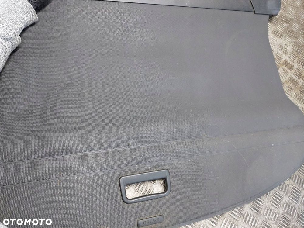 ROLETA BAGAŻNIKA SEAT ALTEA XL 5P8867871C - 5