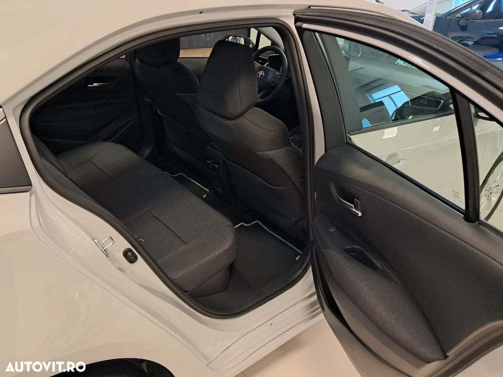 Toyota Corolla 1.8 HSD Business - 13