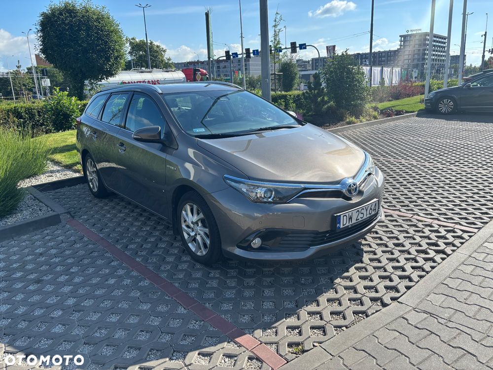 Toyota Auris Hybrid 135 Selection - 4
