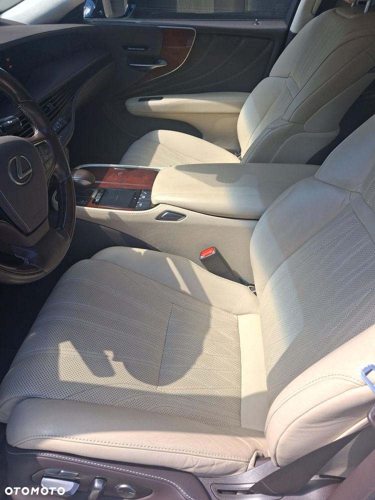 Lexus LS 500 Prestige AWD - 15