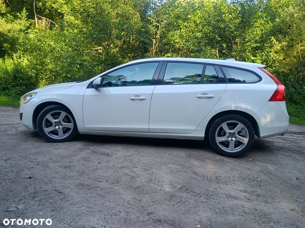 Volvo V60 D2 Kinetic - 14