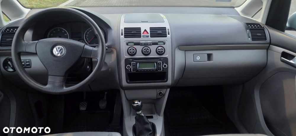 Volkswagen Touran 1.6 Goal - 10