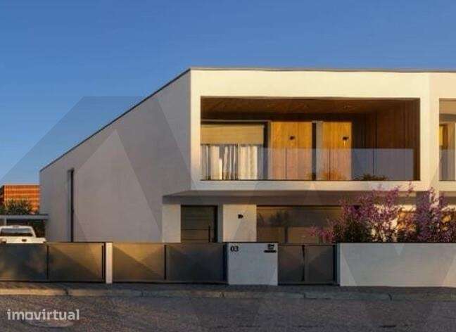 Moradia T4 Contemporânea na Gafanha da Nazaré - Grande imagem: 3/12