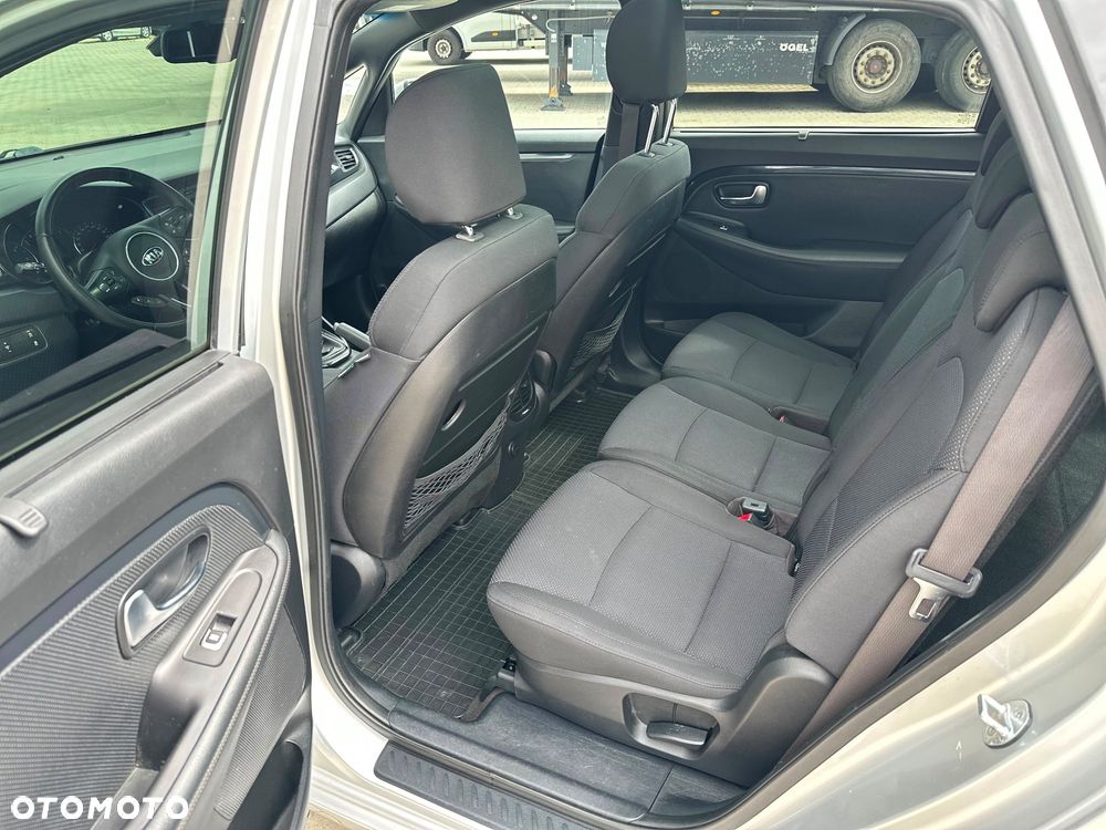 Kia Carens 1.7 CRDi 136 Fifa World Cup Edition - 24