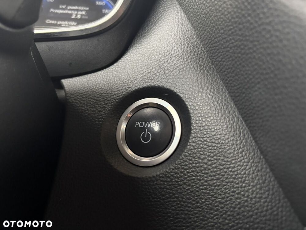 Toyota Corolla 1.8 Hybrid Comfort - 17