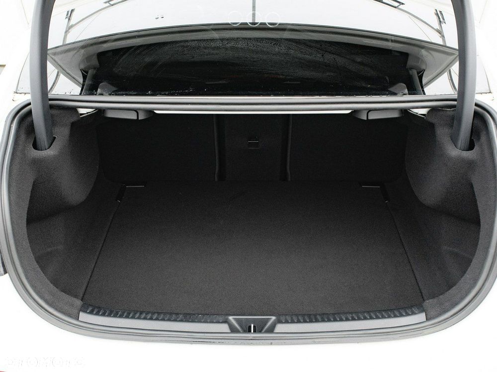 Mercedes-Benz Klasa A 200 d Progressive 8G-DCT - 23