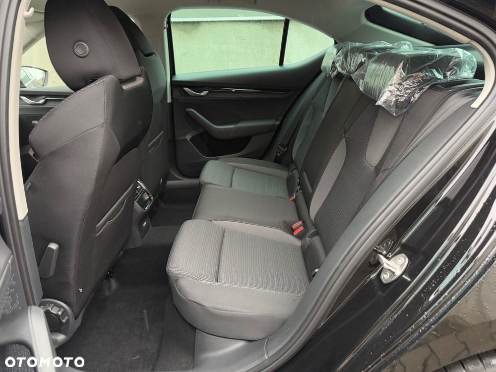 Skoda Octavia 2.0 TSI Selection 4x4 DSG - 12