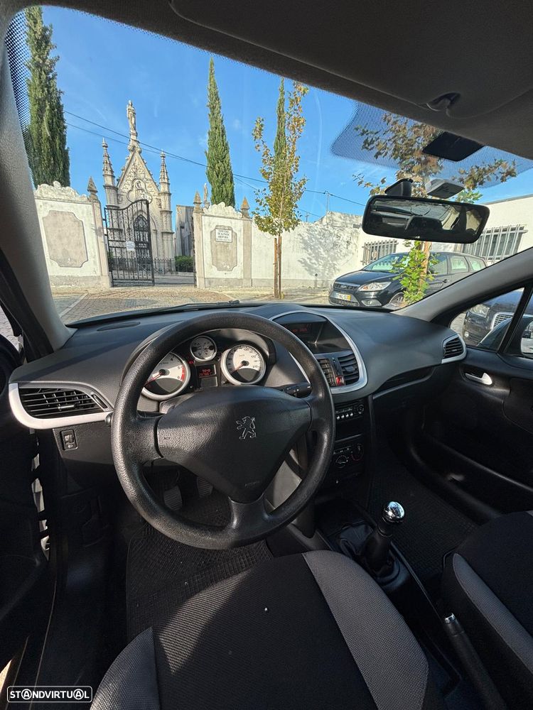 Peugeot 207 1.4 HDi Urban - 10