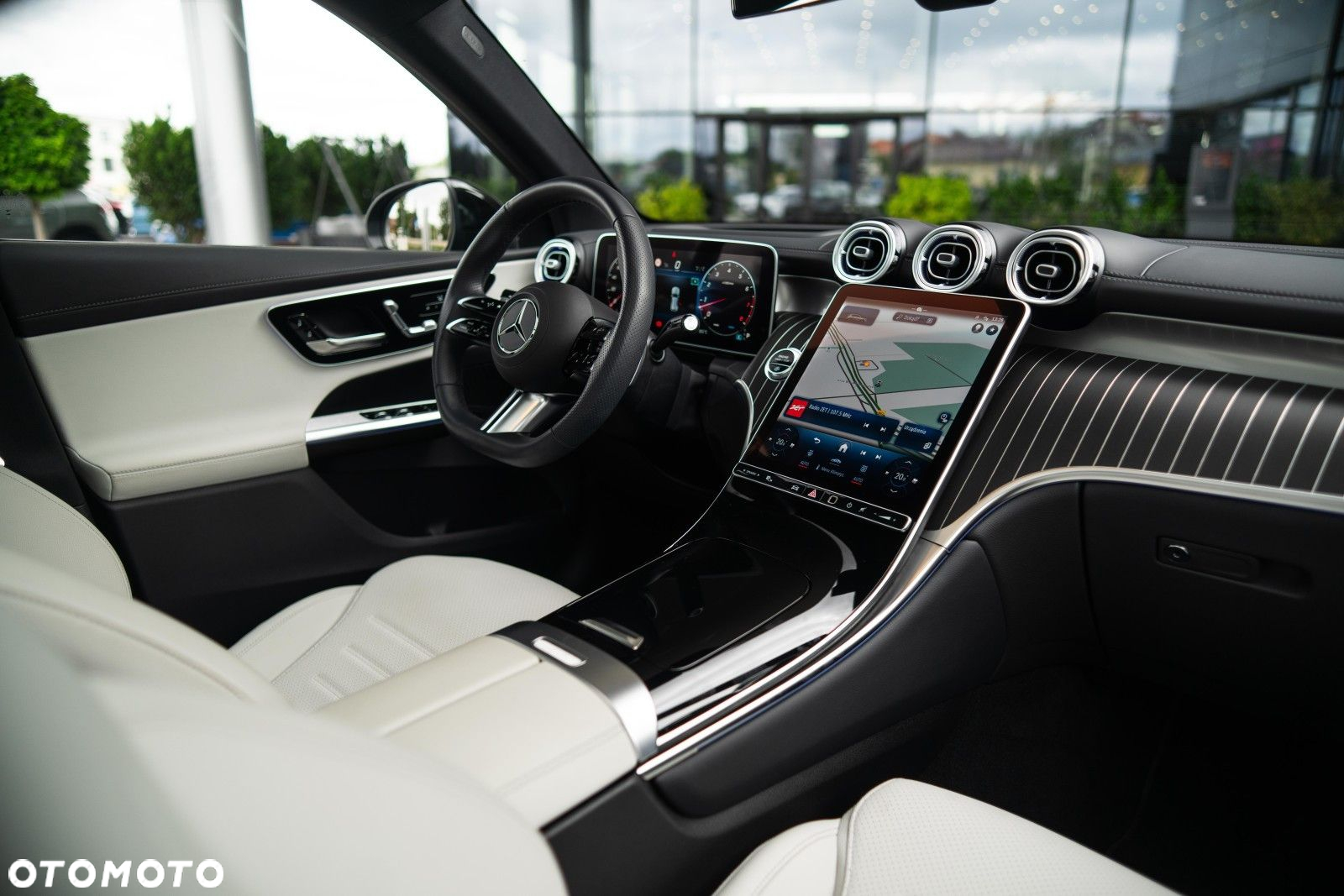 Mercedes-Benz GLC - 37