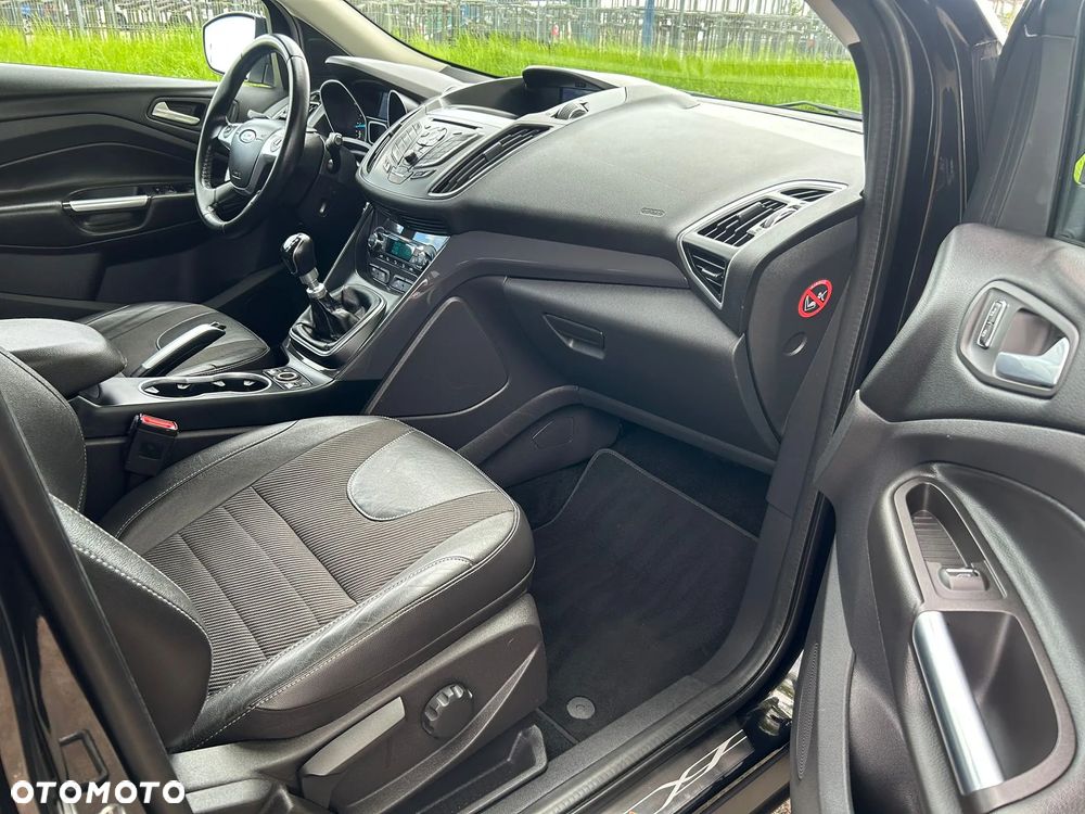 Ford Kuga - 31