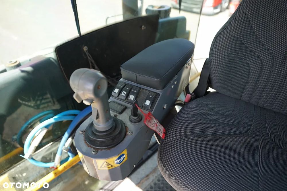 Hamm DV 90 H192 WALEC WIBRACYJNO-OSCYLACYJNY TYPU TANDEM - 25