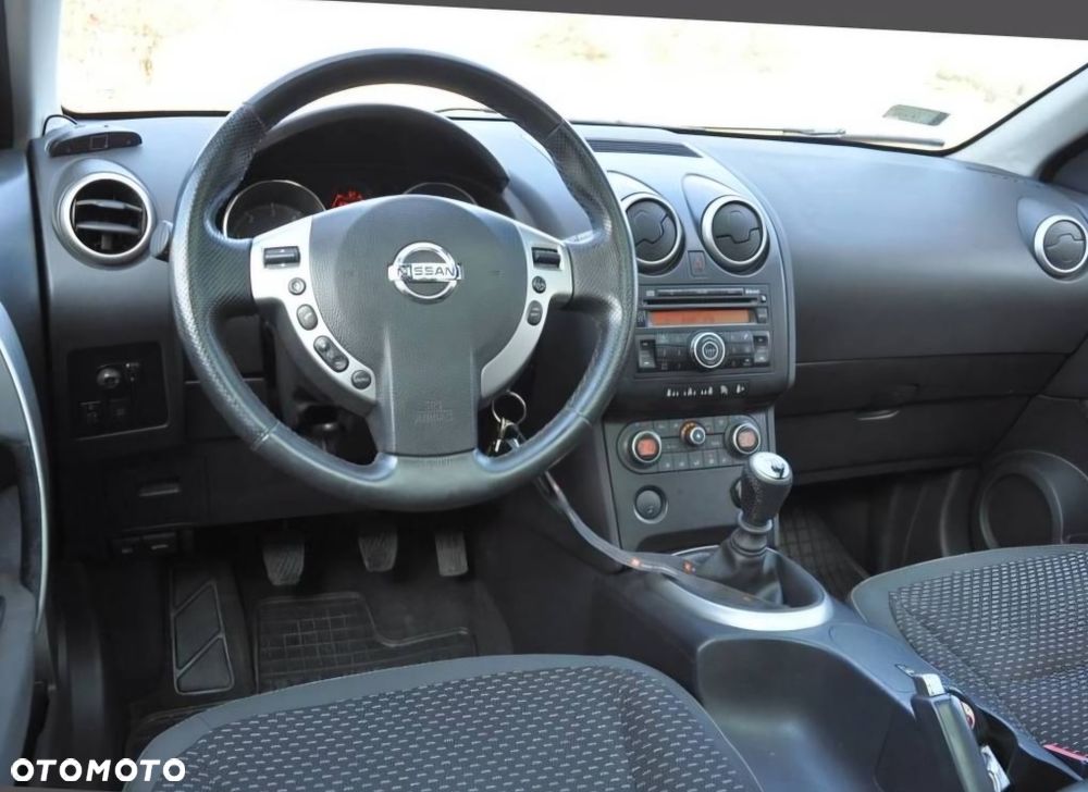 Nissan Qashqai+2 - 5