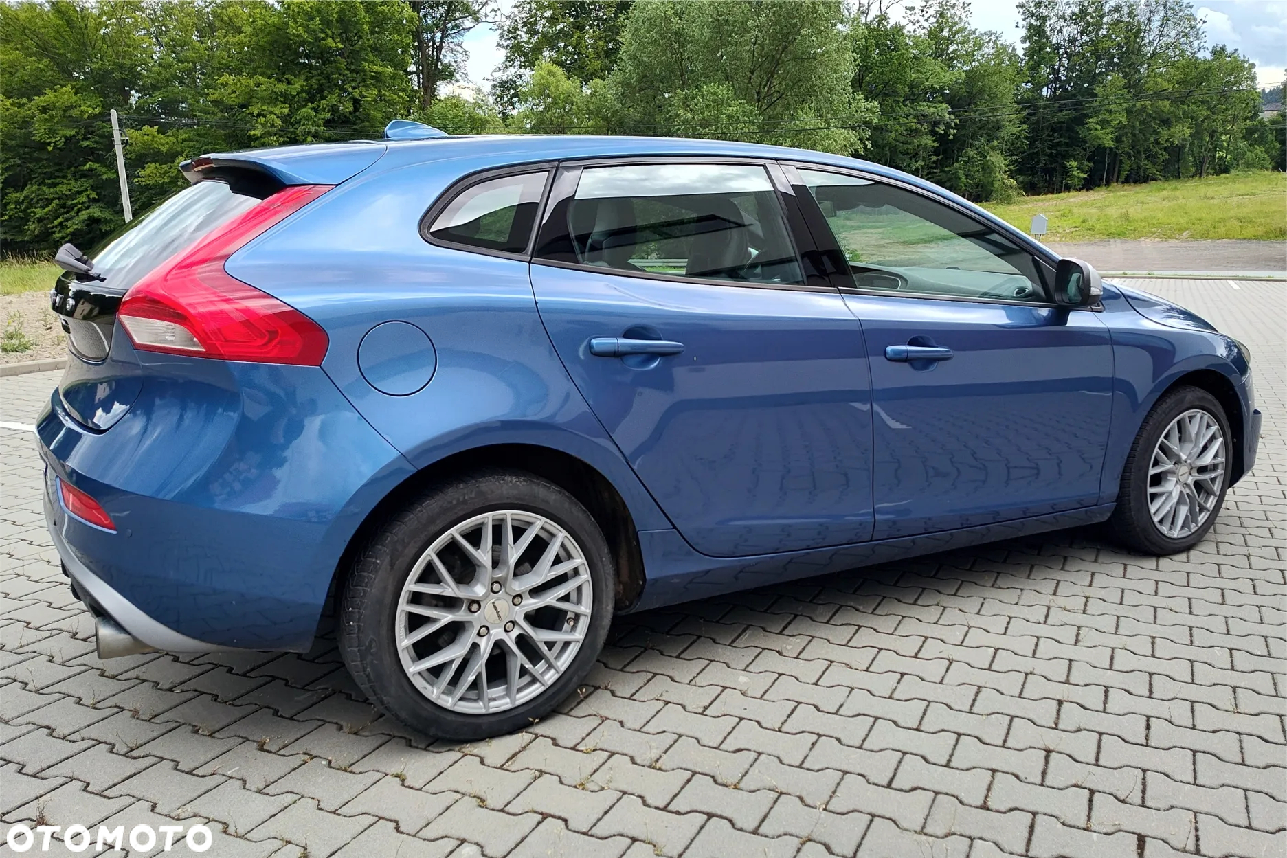 Volvo V40 T2 Drive-E R-Design Kinetic - 4