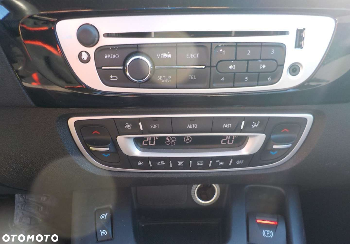 Renault Scenic - 24