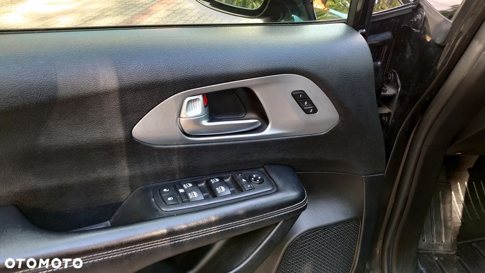 Chrysler Pacifica - 18