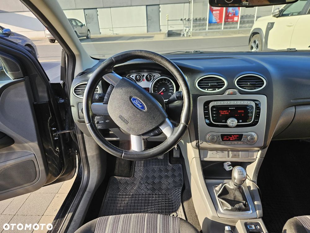 Ford Focus - 17