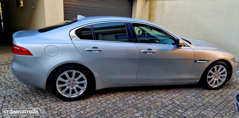 Jaguar XE 2.0 D Prestige Aut. - 15