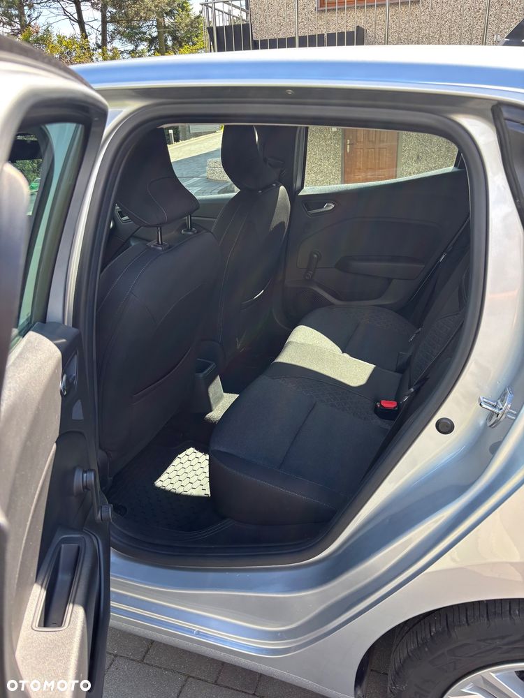 Renault Clio - 22