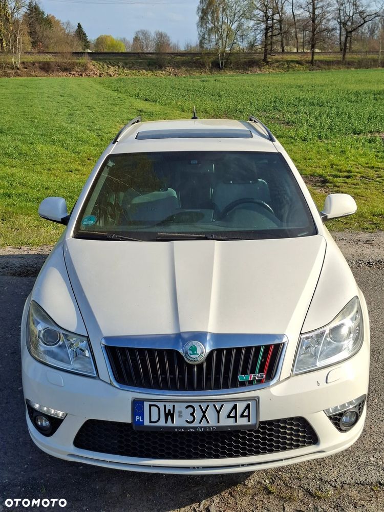 Skoda Octavia 2.0 TDI RS DSG - 2