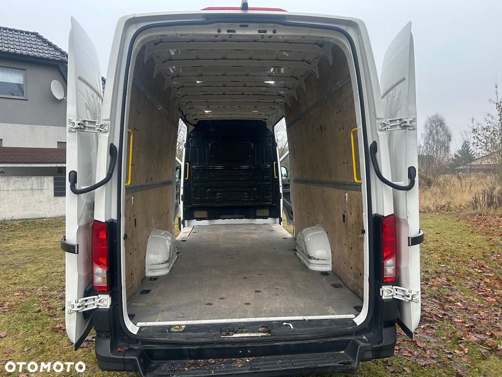 Volkswagen Crafter - 13
