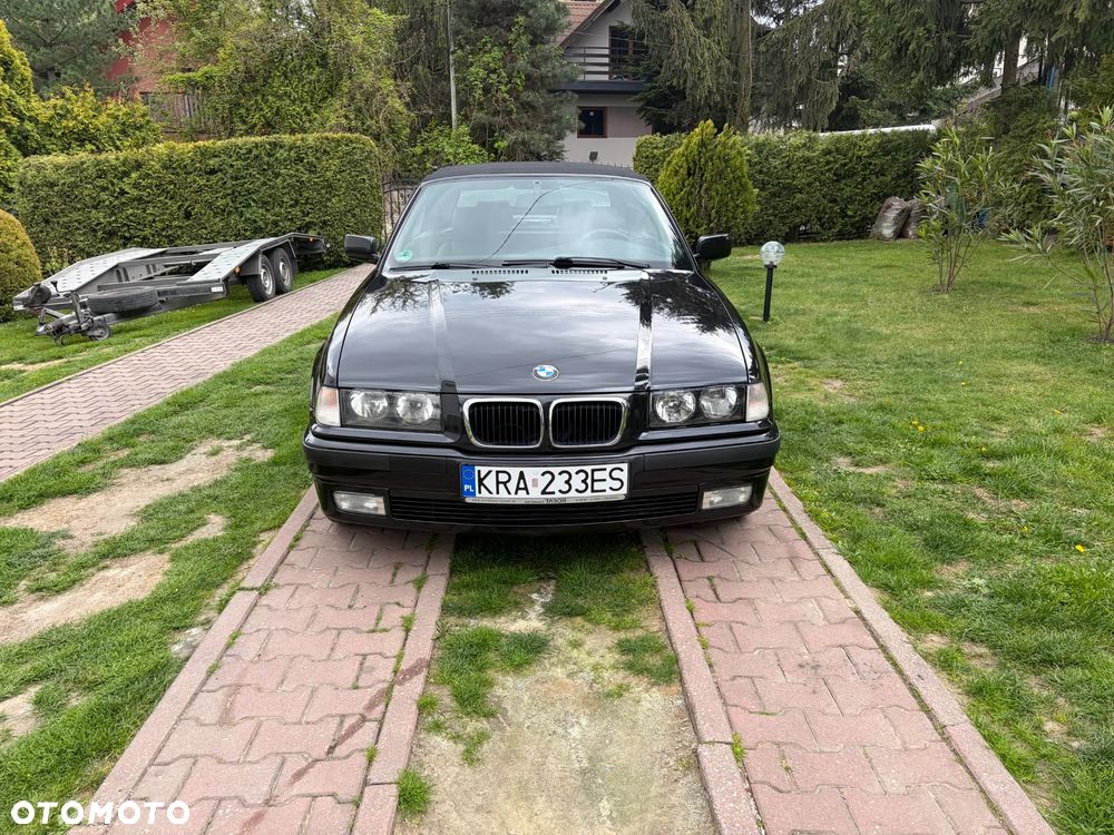 BMW Seria 3 320i - 10