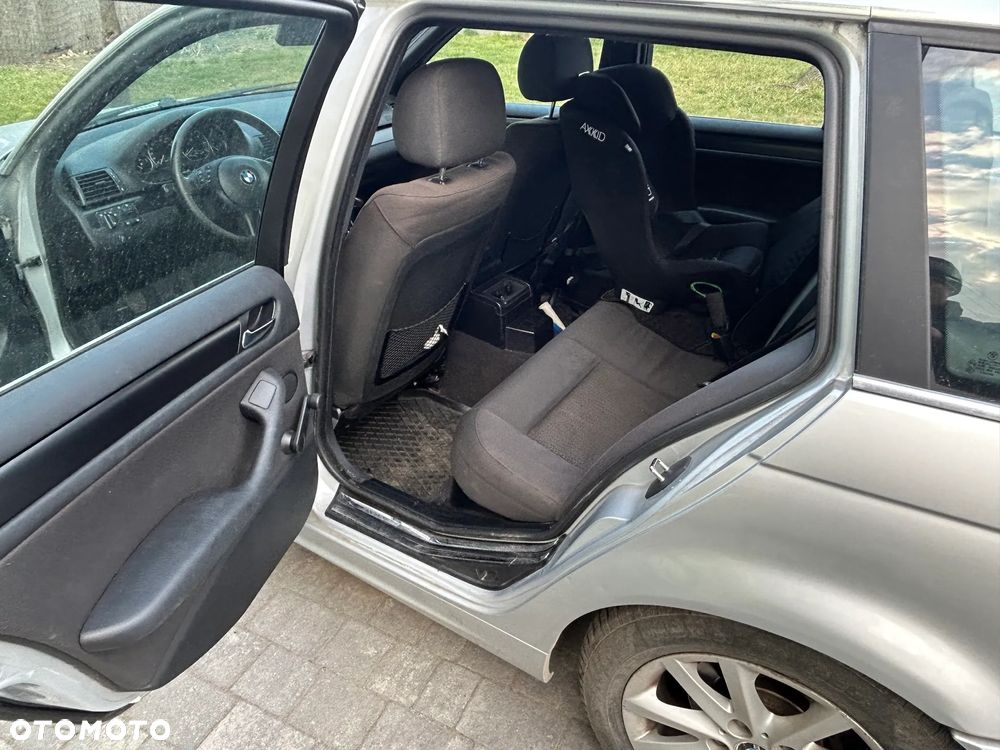 BMW Seria 3 318i - 9