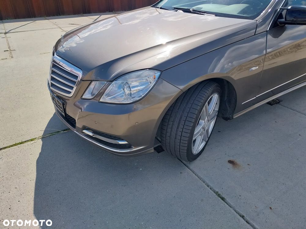 Mercedes-Benz Klasa E 200 BlueTEC 7G-TRONIC Elegance - 7