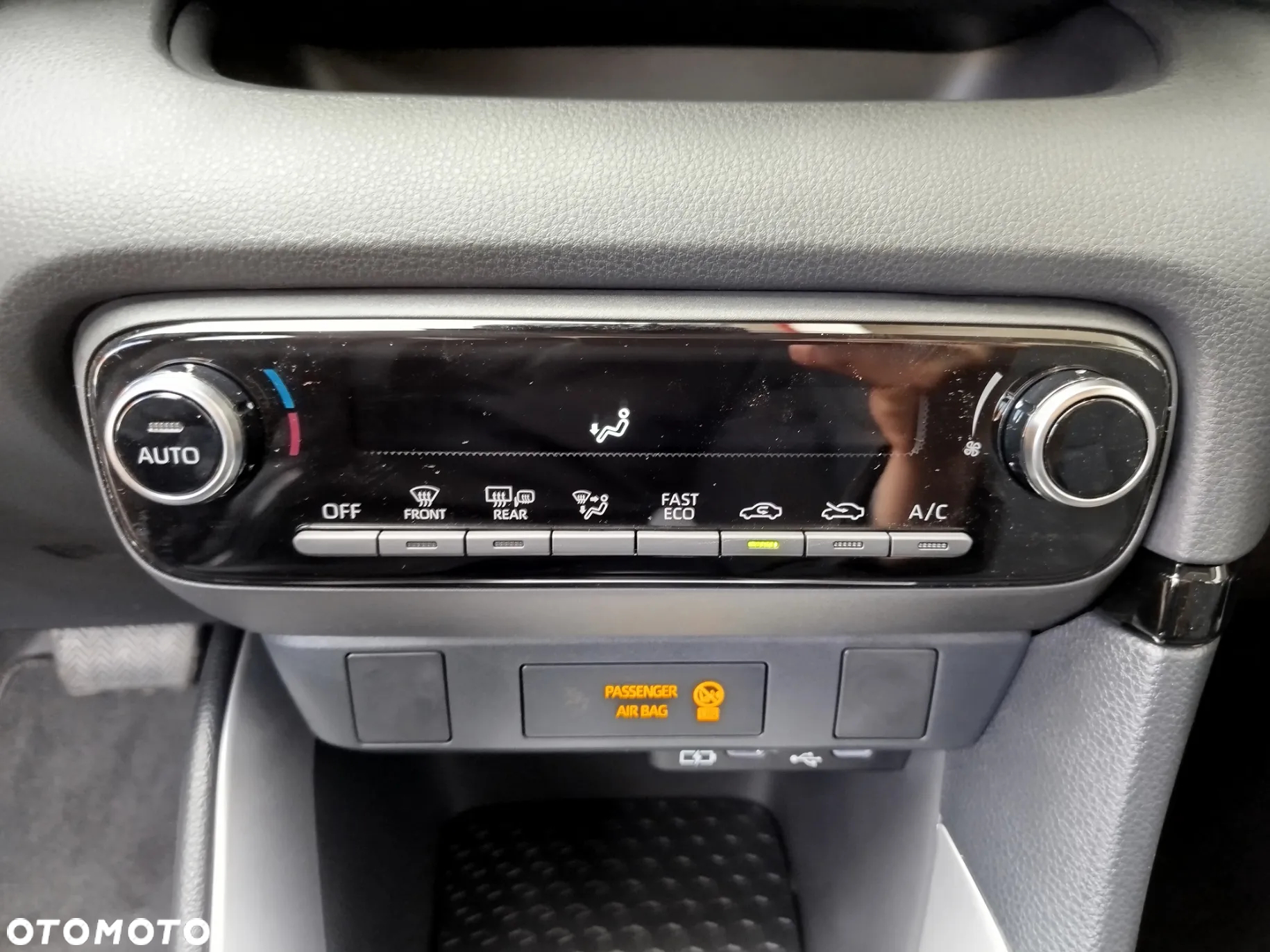 Toyota Yaris Hybrid 1.5 Comfort - 12