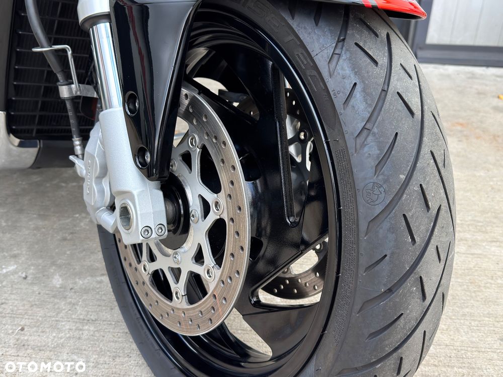 Suzuki Intruder - 21