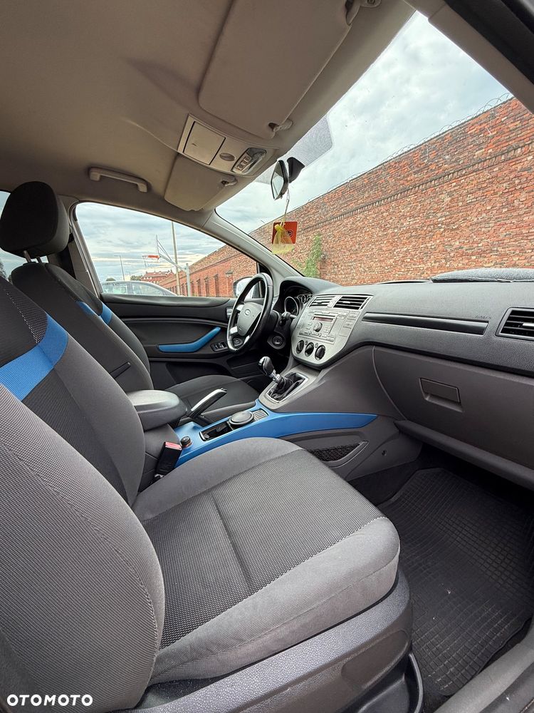 Ford Kuga - 11