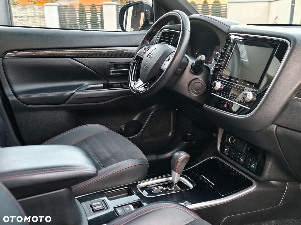 Mitsubishi Outlander 2.4 4WD CVT Intense - 12