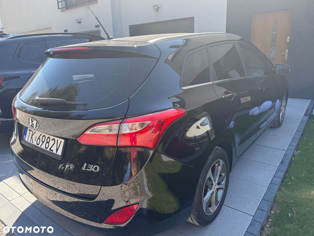 Hyundai i30 1.4 CRDi Classic + - 9