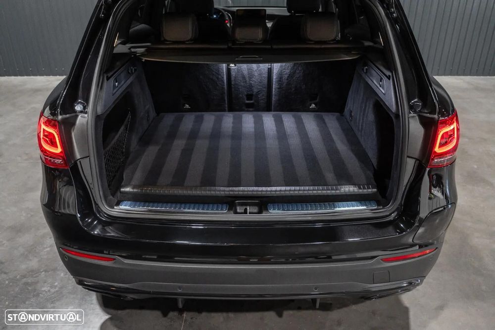 Mercedes-Benz GLC 300 e 4Matic - 53