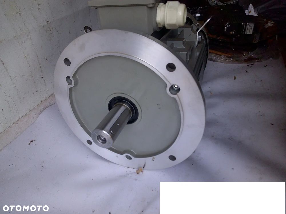 EM-IE3-132M-4-B35-46-7,5 kW silnik elektryczny ac motoren fcpa132 m-4 phe silnik do maszyn budowlanych - 7
