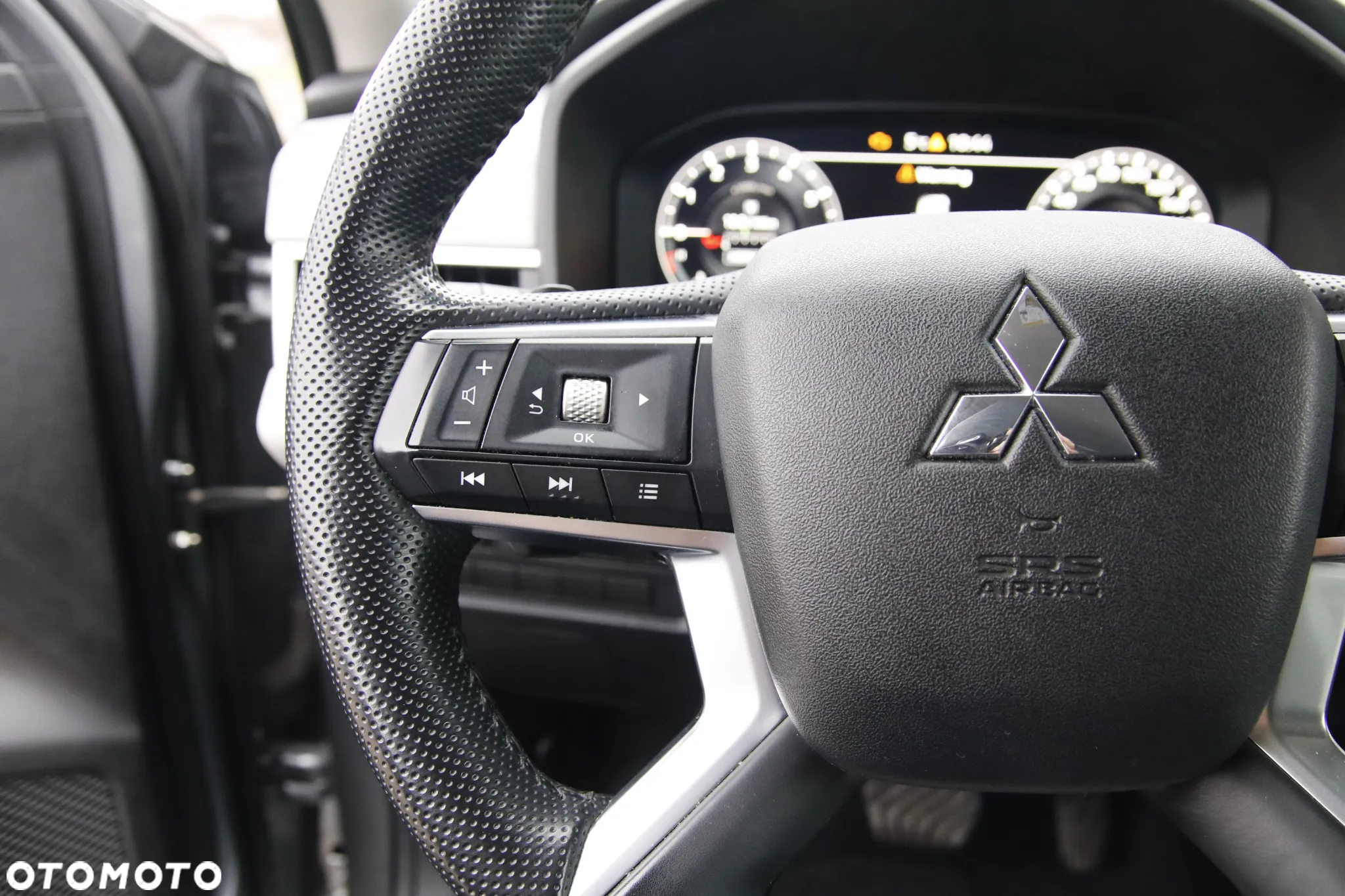 Mitsubishi Outlander - 22