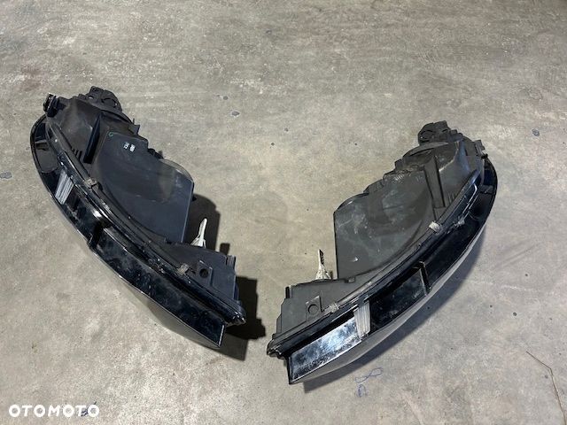Peugeot 308 T9 lampa lampy Przód Prawa Lewa 96775230 96775229 Komplet - 10