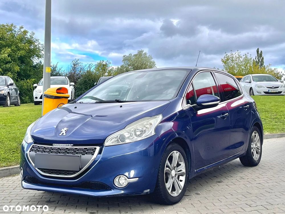 Peugeot 208 - 2