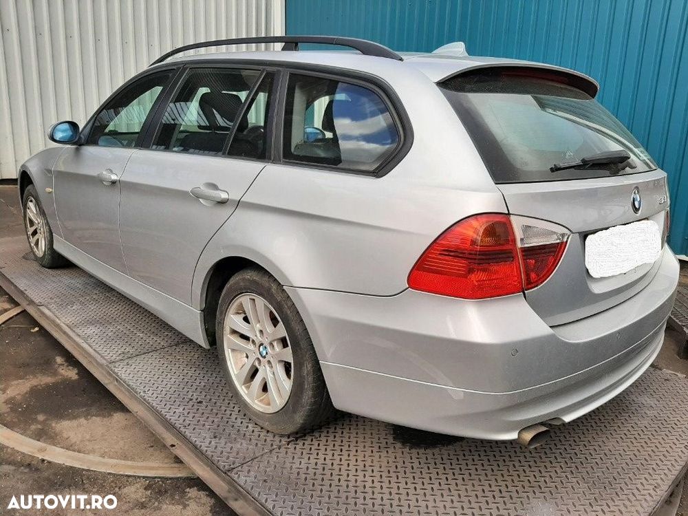 Aripa stanga spate BMW E91 2007 318i Break 2.0 - 12