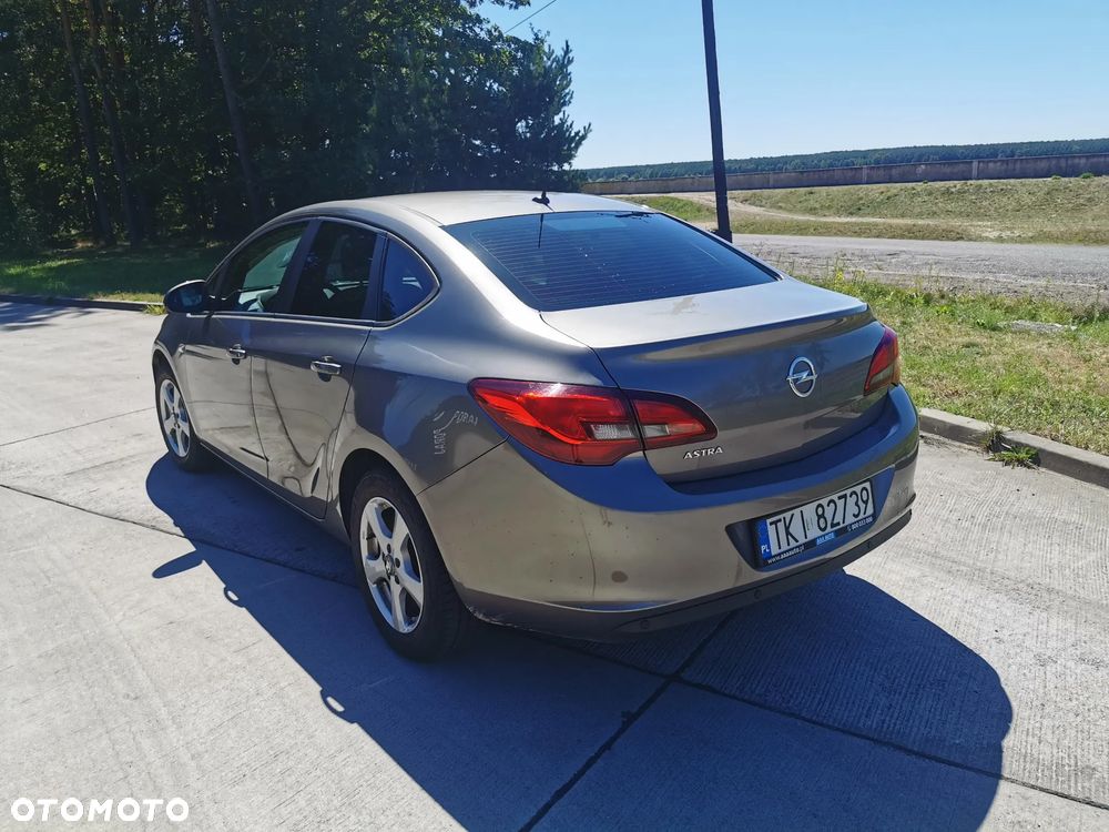 Opel Astra - 12