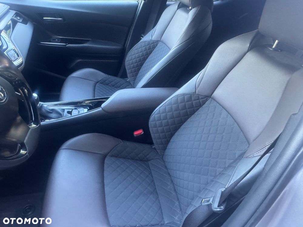 Toyota C-HR 1.8 Hybrid GPF Executive - 13