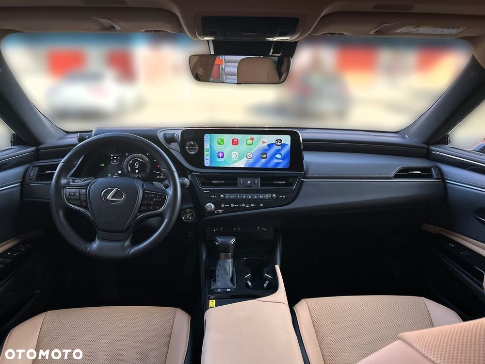 Lexus ES 300h Business Edition - 11