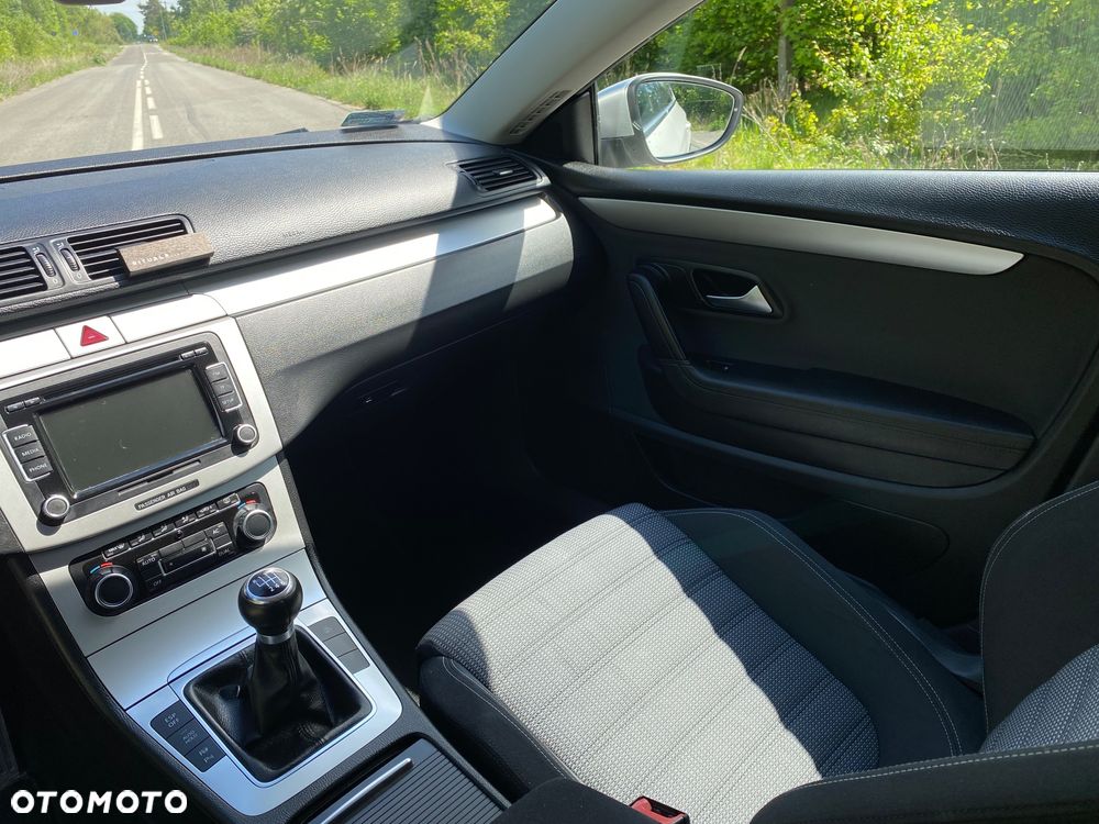 Volkswagen Passat CC - 22