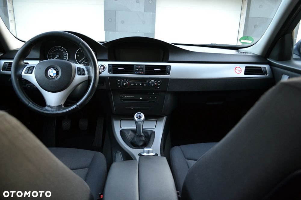 BMW Seria 3 320d DPF - 11