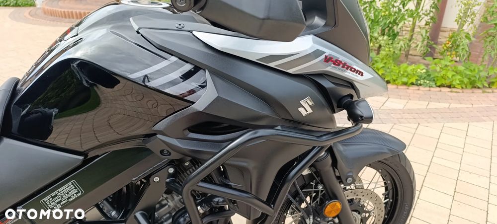 Suzuki V-STROM - 24