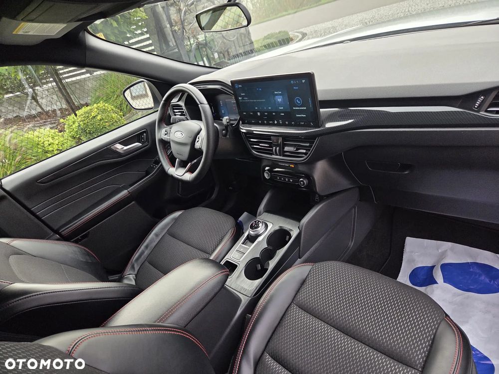 Ford Kuga - 10