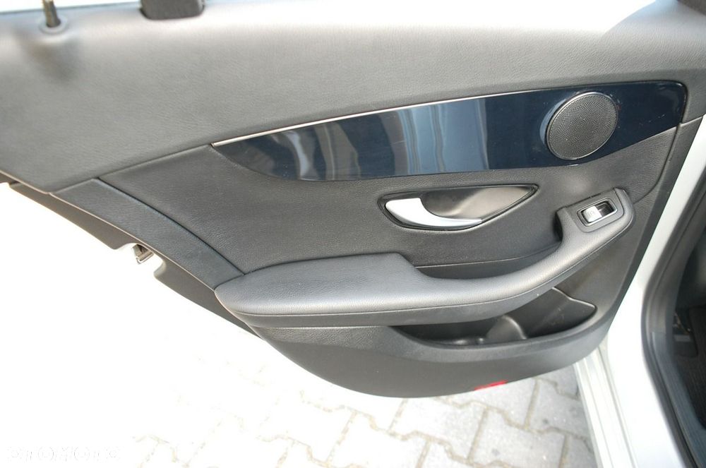 Mercedes-Benz Klasa C - 30