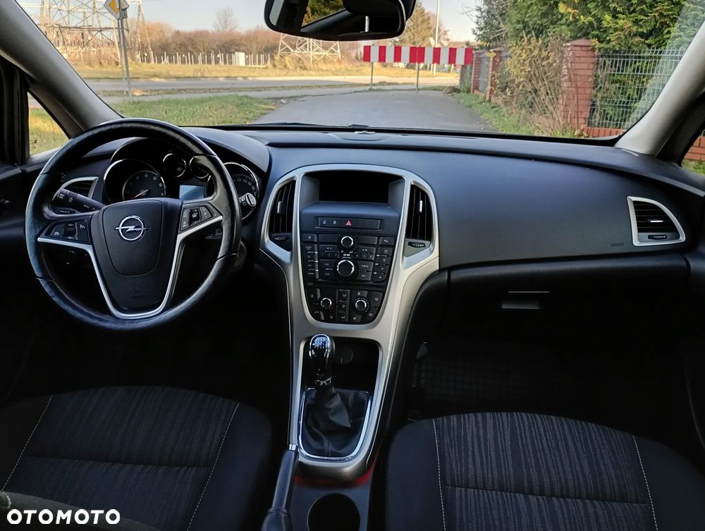 Opel Astra 1.4 Turbo - 10