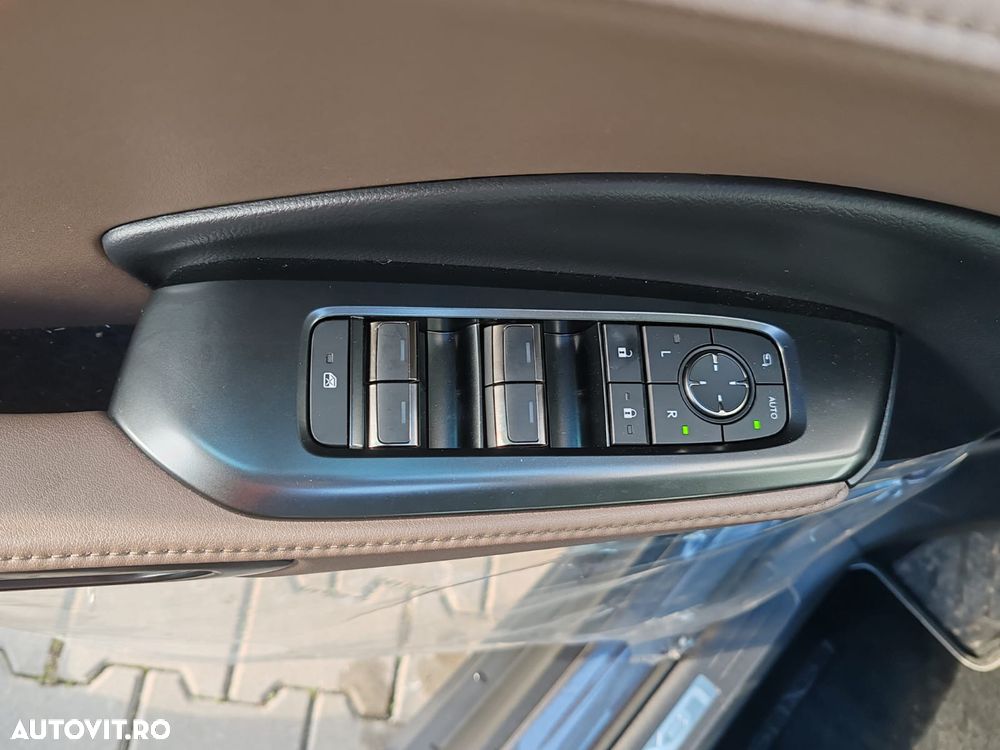 Lexus LBX 1.5 HEV 4x2 CVT Elegant - 9