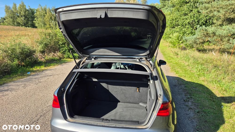 Audi A3 3-drzwiowe 2.0 TDI Attraction - 11